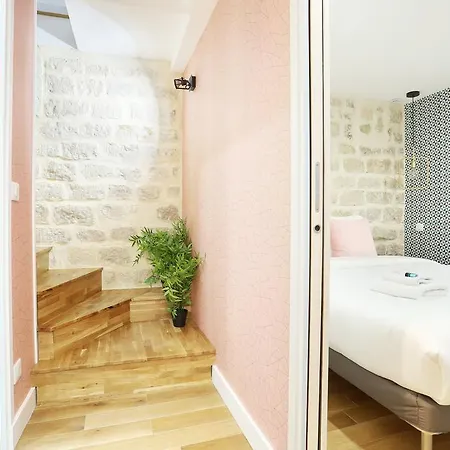 Rent A Room - Charon 3 Apartment